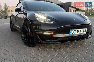 Седан Tesla Model 3 2018 в Врадиевке