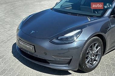 Седан Tesla Model 3 2022 в Львові