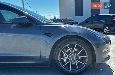 Седан Tesla Model 3 2022 в Львові