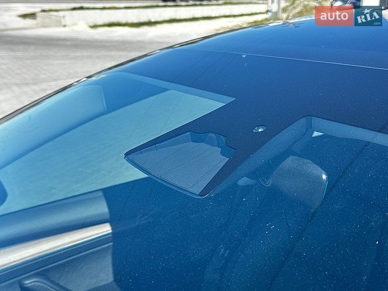 Седан Tesla Model 3 2022 в Львові