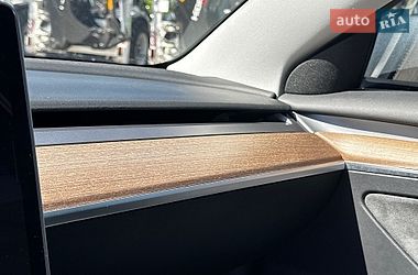 Седан Tesla Model 3 2022 в Львові