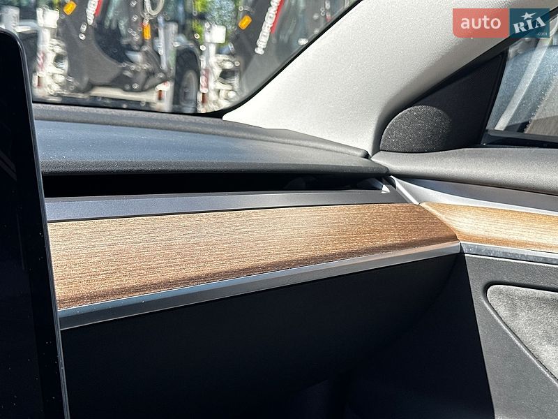 Седан Tesla Model 3 2022 в Львові