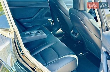 Седан Tesla Model 3 2020 в Киеве