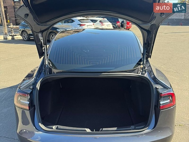 Седан Tesla Model 3 2020 в Одессе