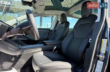 Седан Tesla Model 3 2024 в Луцьку