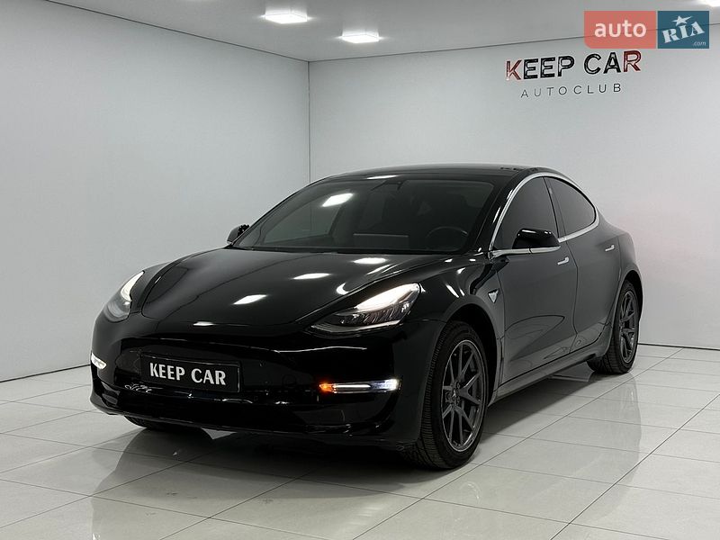 Седан Tesla Model 3 2019 в Одесі