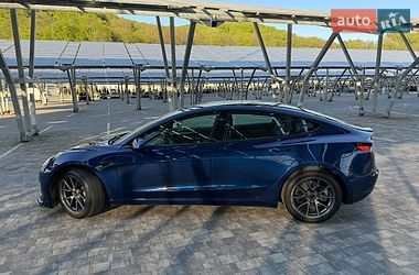 Седан Tesla Model 3 2021 в Львові