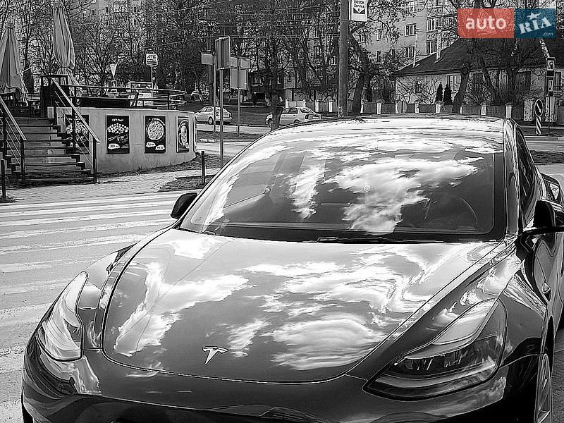 Седан Tesla Model 3 2022 в Каменец-Подольском