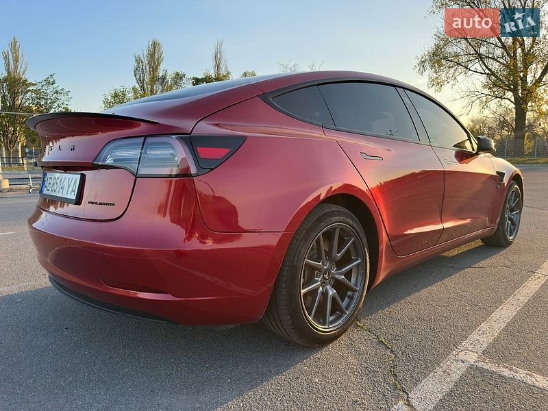 Седан Tesla Model 3 2022 в Дніпрі