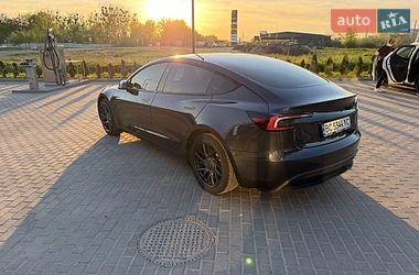 Седан Tesla Model 3 2024 в Золочеве