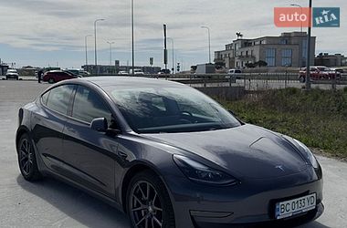 Седан Tesla Model 3 2021 в Львове