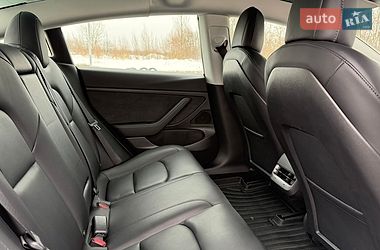 Седан Tesla Model 3 2021 в Львове