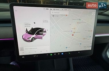 Седан Tesla Model 3 2021 в Киеве