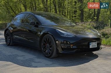 Седан Tesla Model 3 2022 в Тернополі