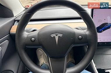 Седан Tesla Model 3 2019 в Киеве