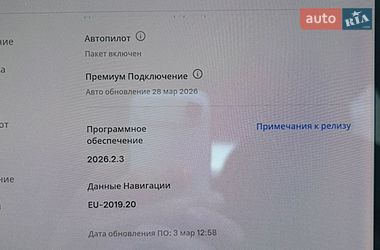 Седан Tesla Model 3 2019 в Киеве