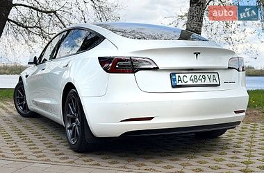 Седан Tesla Model 3 2020 в Киеве