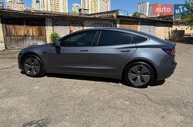 Седан Tesla Model 3 2022 в Киеве