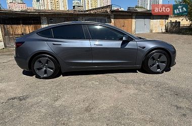 Седан Tesla Model 3 2022 в Киеве