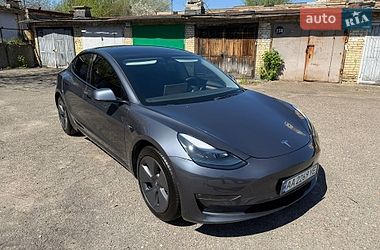 Седан Tesla Model 3 2022 в Киеве