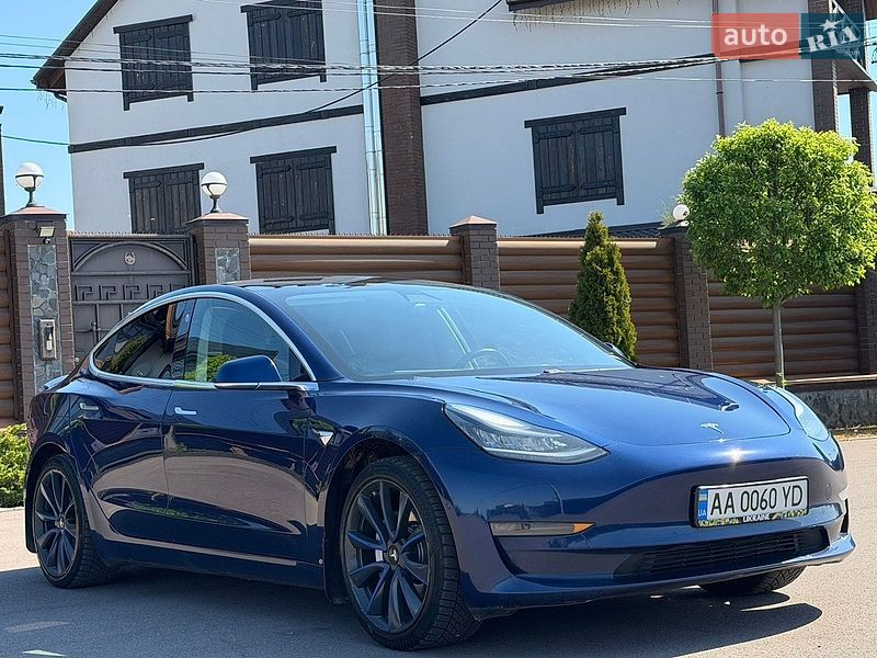 Седан Tesla Model 3 2017 в Борисполе
