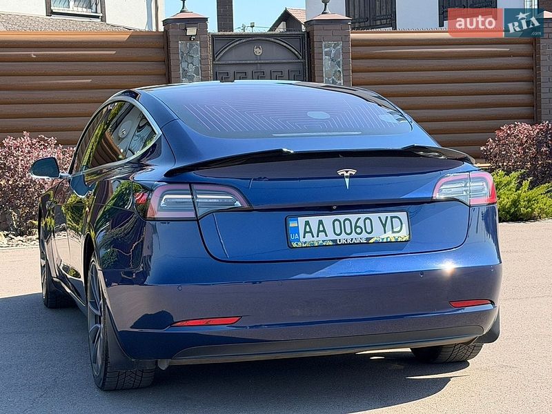 Седан Tesla Model 3 2017 в Борисполе