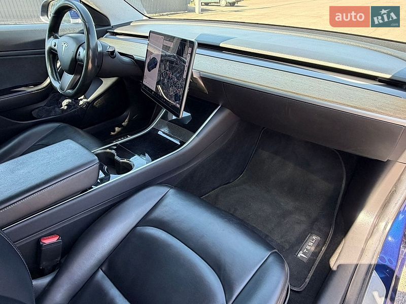 Седан Tesla Model 3 2017 в Борисполе