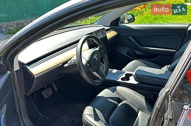 Седан Tesla Model 3 2020 в Киеве