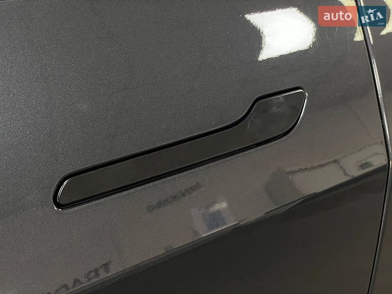 Седан Tesla Model 3 2024 в Киеве