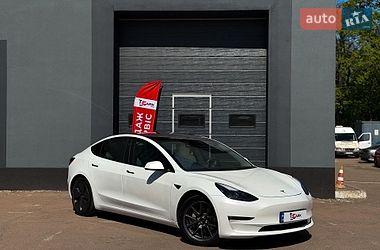 Седан Tesla Model 3 2020 в Киеве
