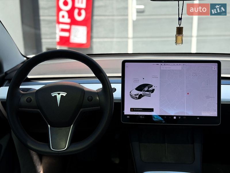 Седан Tesla Model 3 2020 в Києві