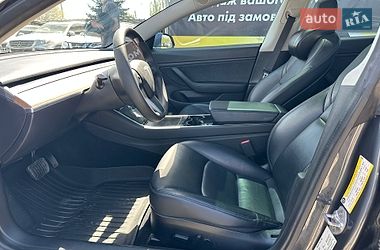 Седан Tesla Model 3 2020 в Ивано-Франковске