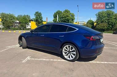 Седан Tesla Model 3 2020 в Житомире