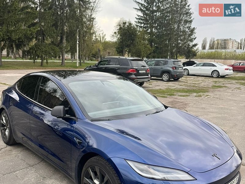Седан Tesla Model 3 2024 в Киеве