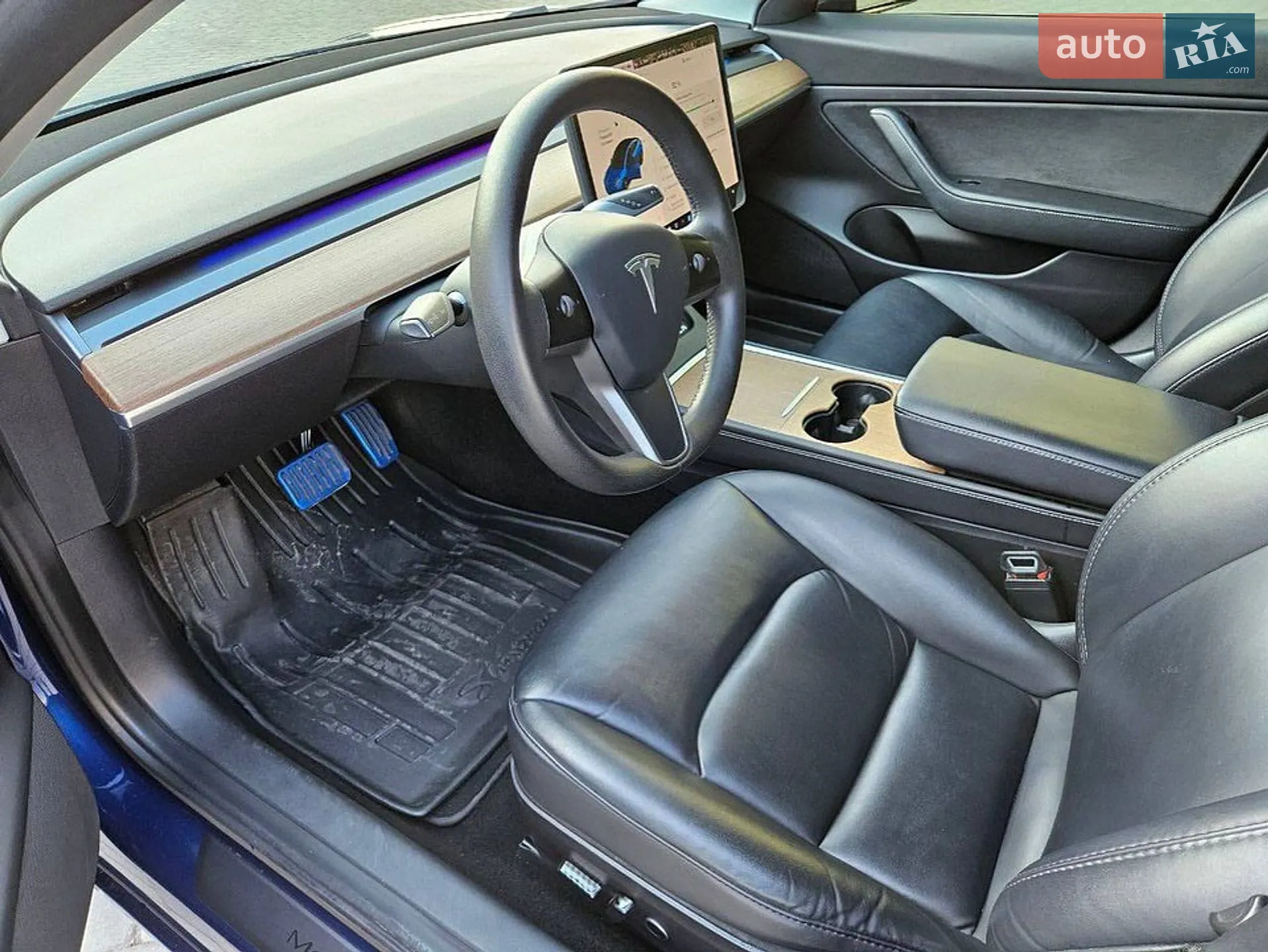 2020 Tesla Model 3 - фото 1