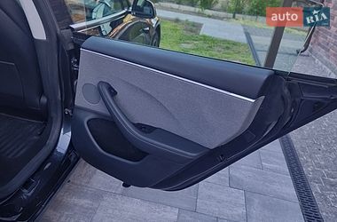 Седан Tesla Model 3 2024 в Дніпрі