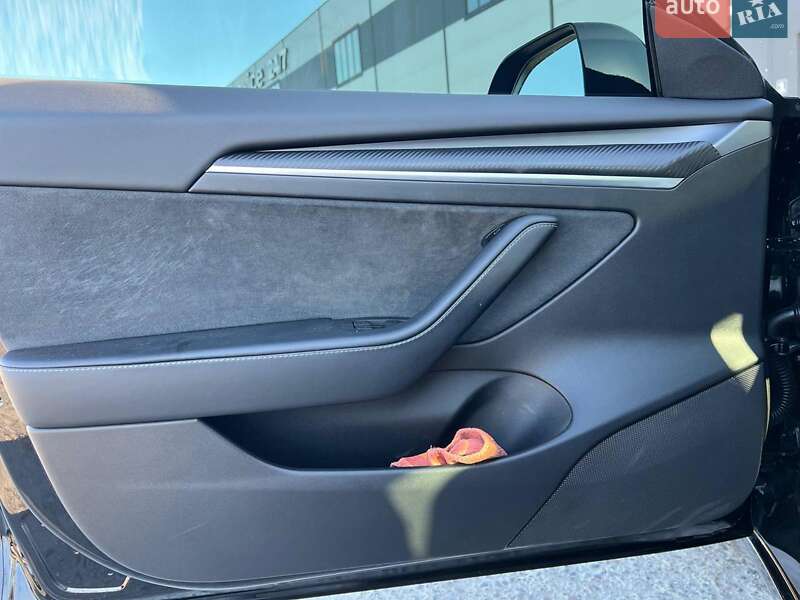 Седан Tesla Model 3 2021 в Львові фото 17 Седан Tesla Model 3 2021 в Львові