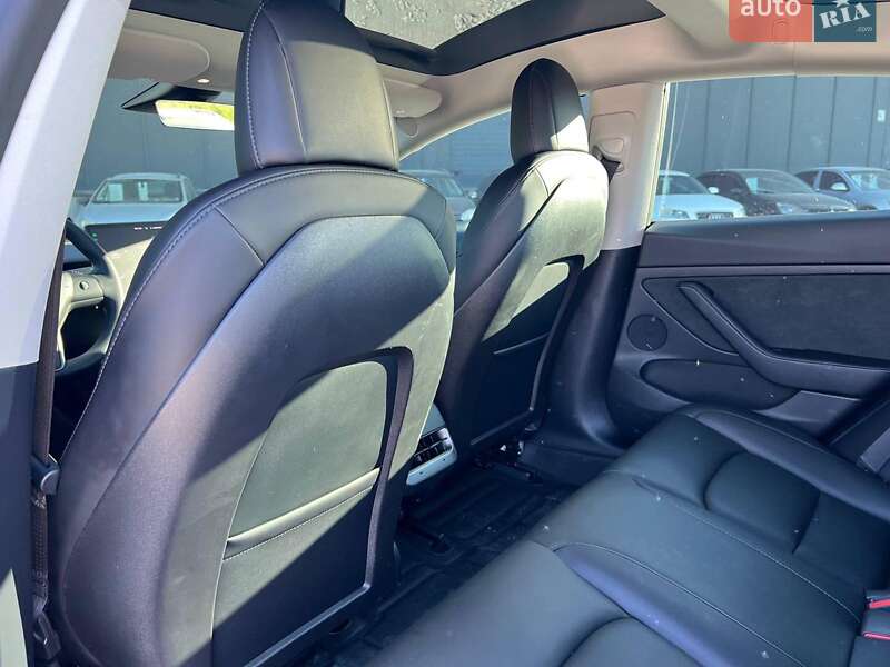 Седан Tesla Model 3 2021 в Львові фото 36 Седан Tesla Model 3 2021 в Львові