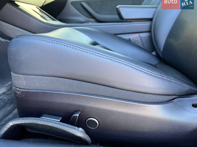 Седан Tesla Model 3 2021 в Львові фото 21 Седан Tesla Model 3 2021 в Львові