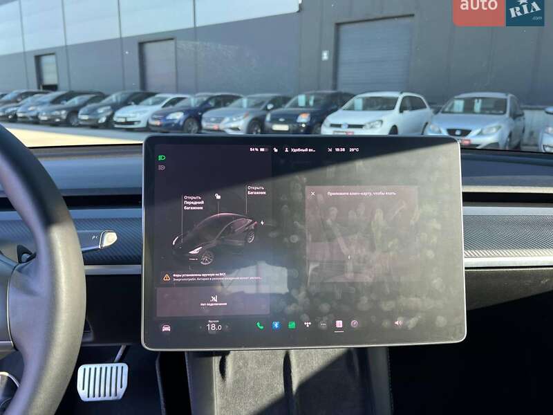 Седан Tesla Model 3 2021 в Львове