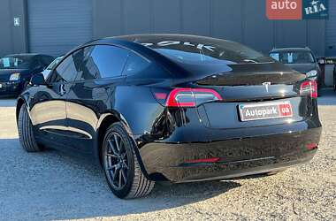 Седан Tesla Model 3 2021 в Львове