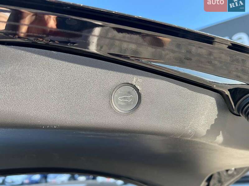 Седан Tesla Model 3 2021 в Львові фото 41 Седан Tesla Model 3 2021 в Львові