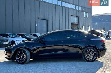 Седан Tesla Model 3 2021 в Львове