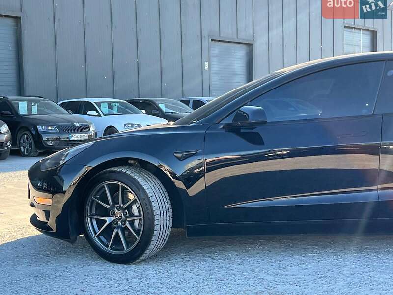 Седан Tesla Model 3 2021 в Львові фото 4 Седан Tesla Model 3 2021 в Львові