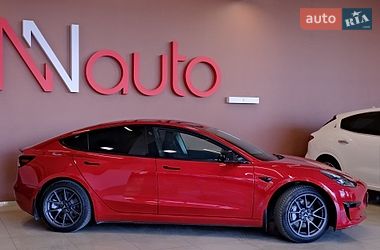 Седан Tesla Model 3 2021 в Одесі
