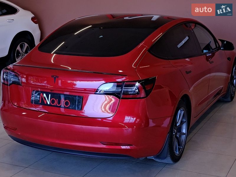 Седан Tesla Model 3 2021 в Одесі