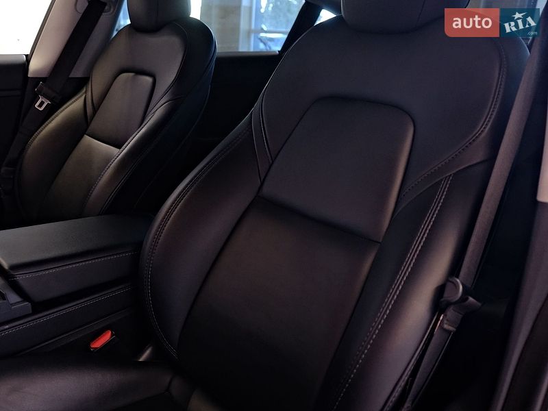 Седан Tesla Model 3 2021 в Одесі