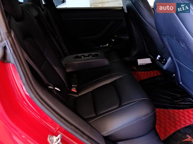 Седан Tesla Model 3 2021 в Одесі