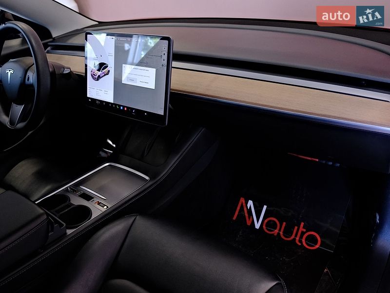 Седан Tesla Model 3 2021 в Одесі
