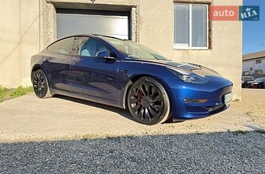 Седан Tesla Model 3 2023 в Львове